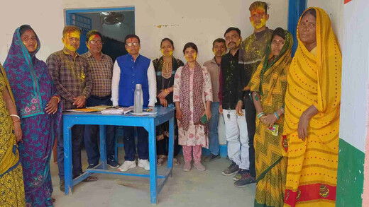 समर्पित शिक्षकीय योगदान के बाद धनेश्वर कुमार सेवा निवृत्त, सहकर्मियों ने दी शुभकामनाएं